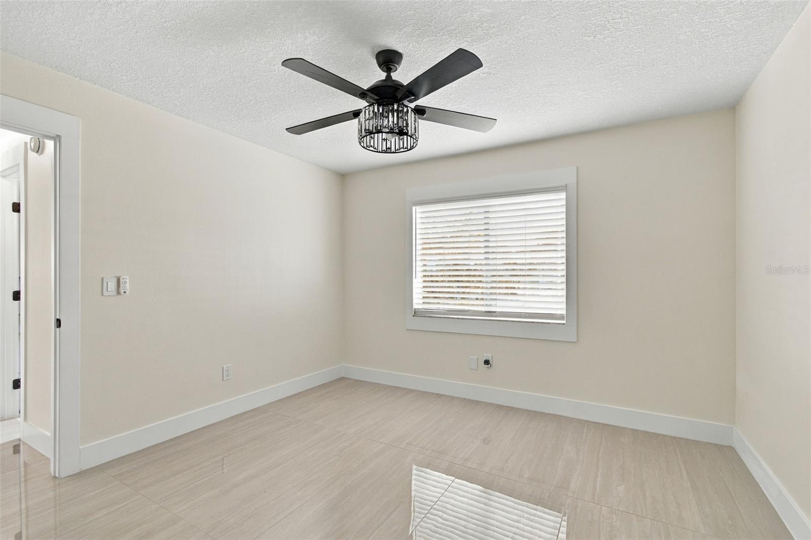 15113 ALEXIS DR — photo 31