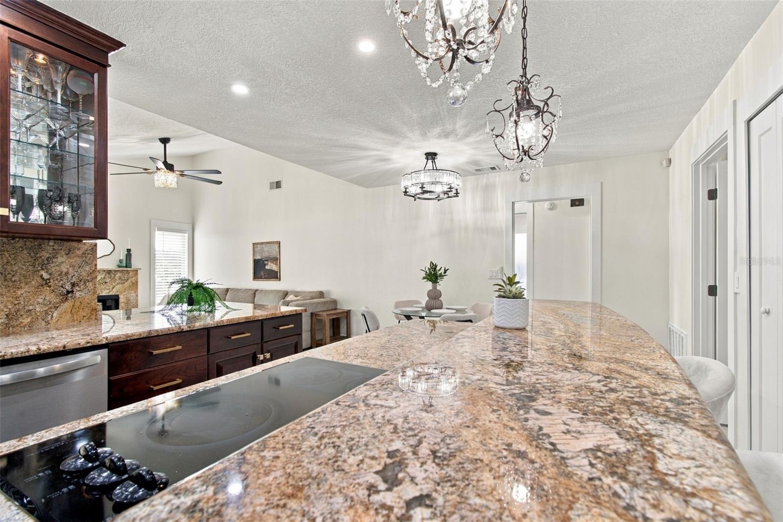 15113 ALEXIS DR — photo 16