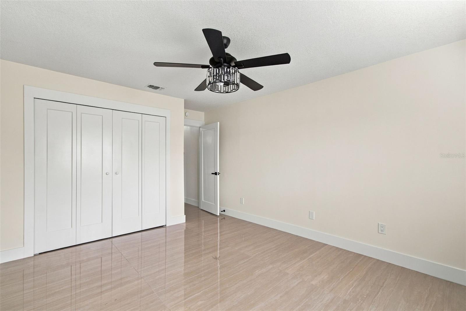 15113 ALEXIS DR — photo 32