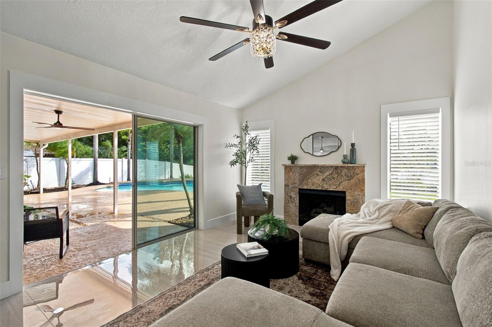 15113 ALEXIS DR — photo 20