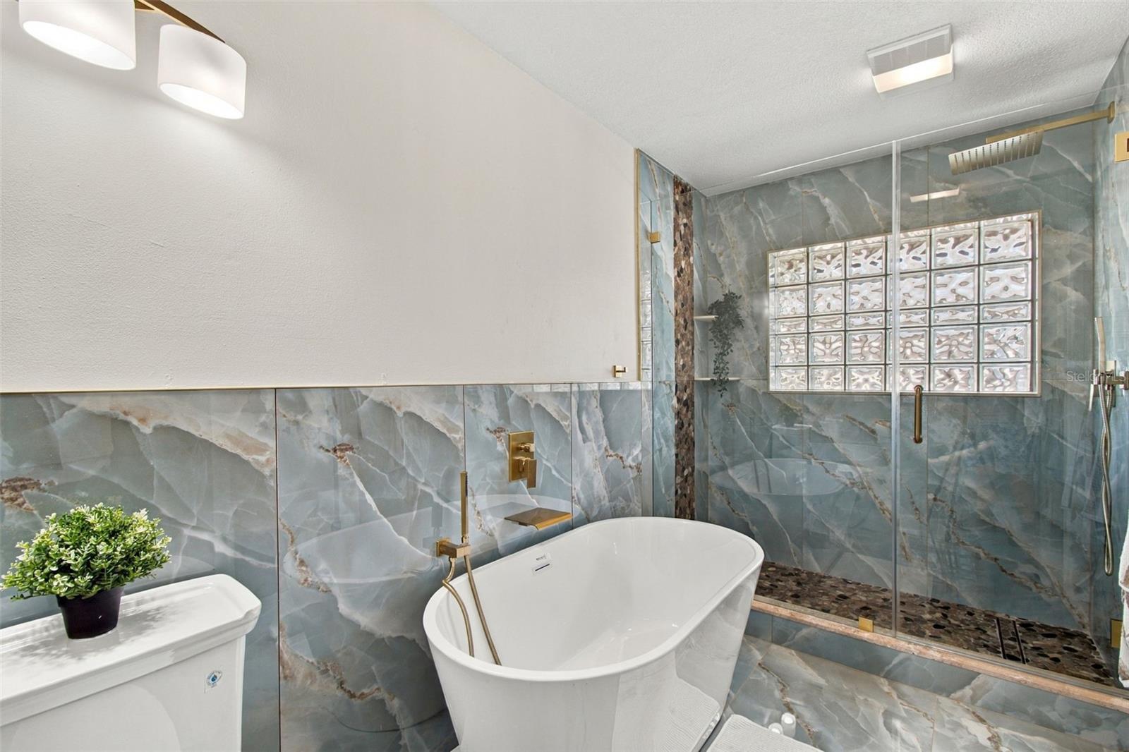15113 ALEXIS DR — photo 40