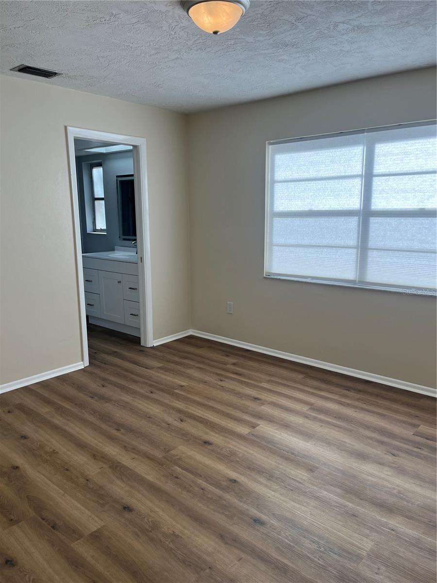 2080 SUN TREE CIR N — photo 6
