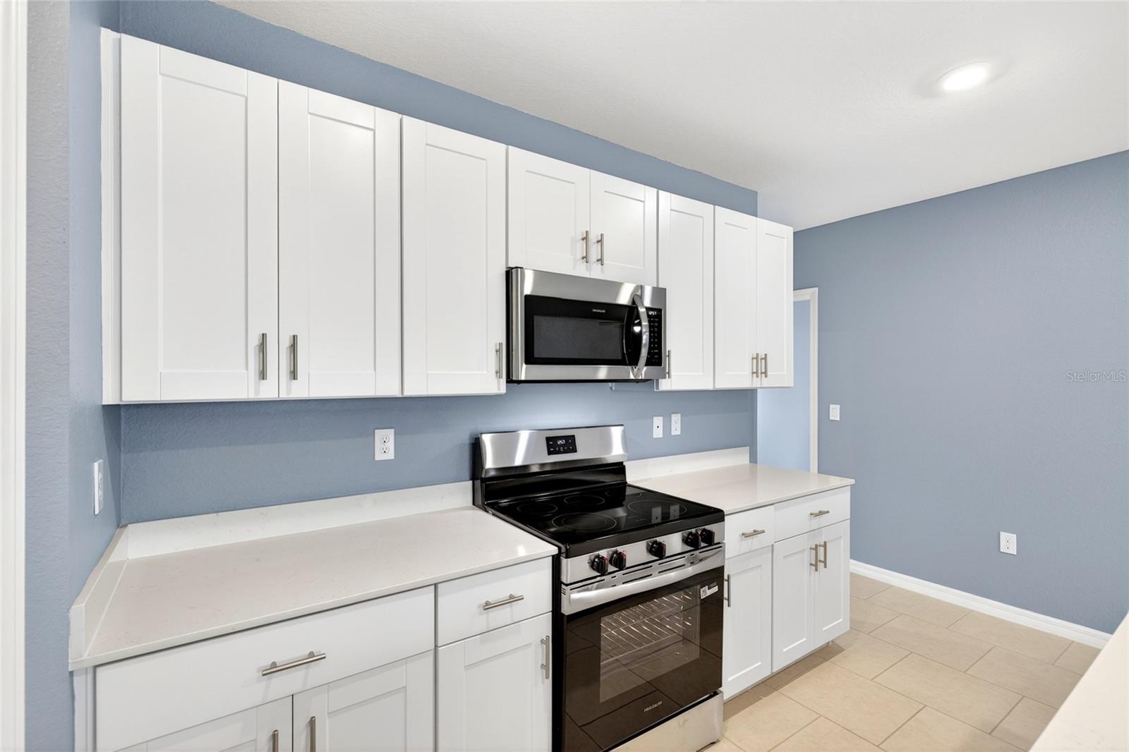 3809 AMBERSWEET XING — photo 10