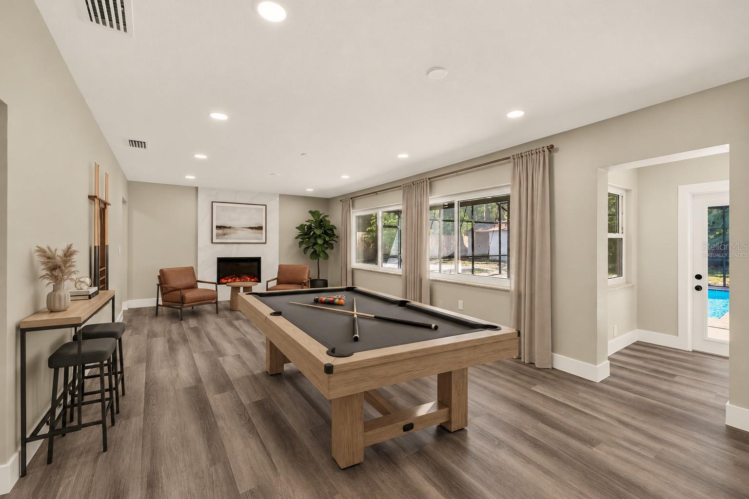 1595 OAK LN — photo 14