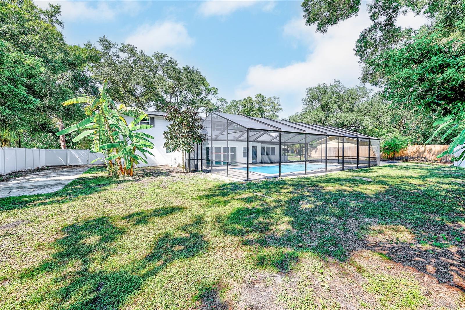 1595 OAK LN — photo 55