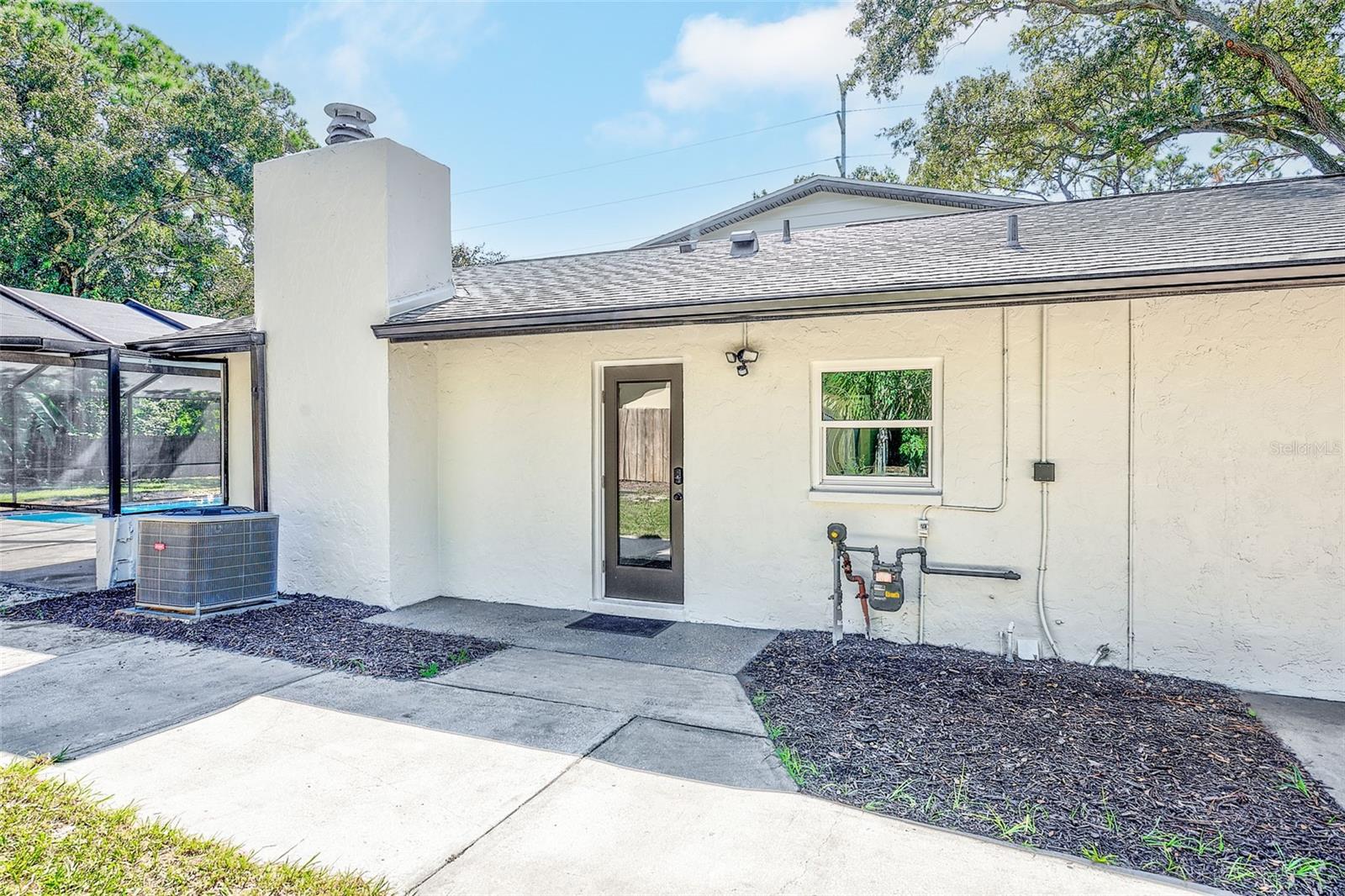 1595 OAK LN — photo 51
