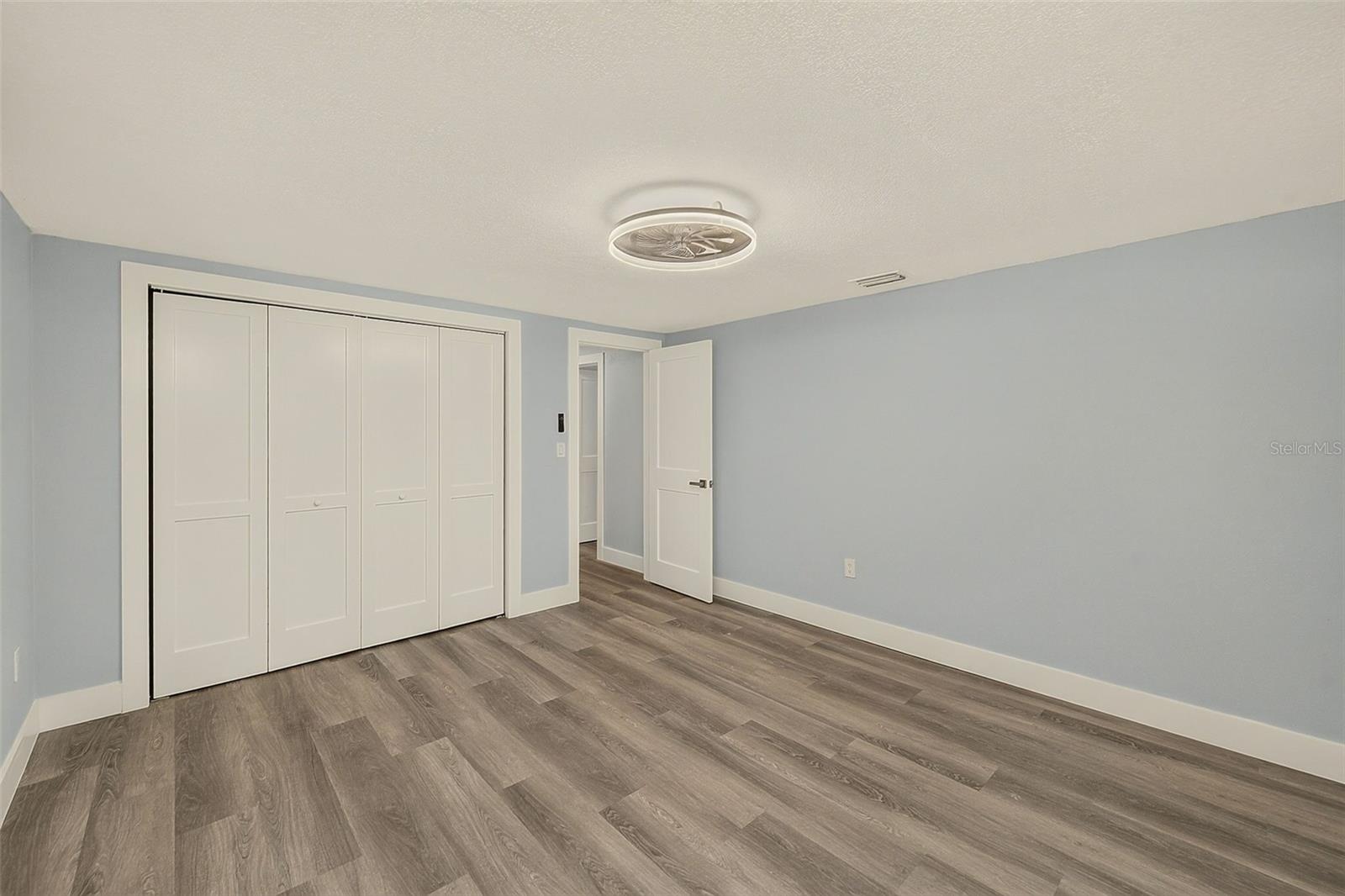 1595 OAK LN — photo 42