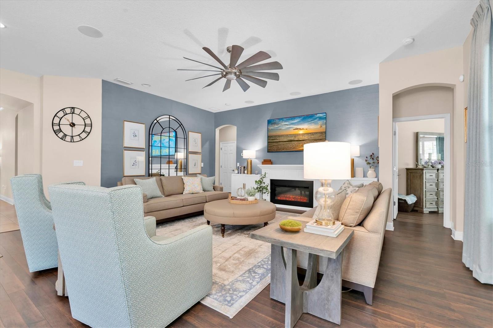 1212 LOREA LN — photo 13