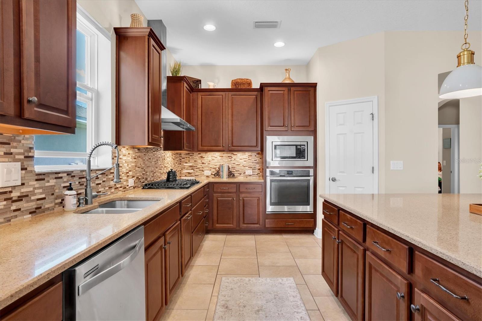 1212 LOREA LN — photo 20