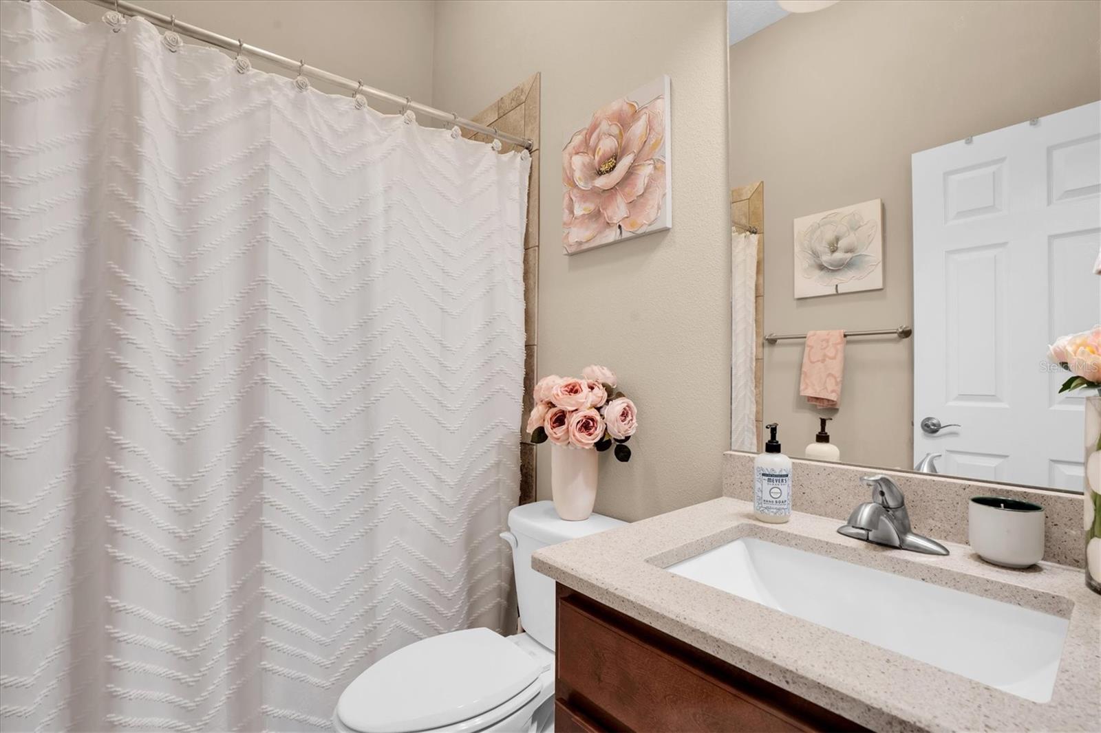 1212 LOREA LN — photo 40