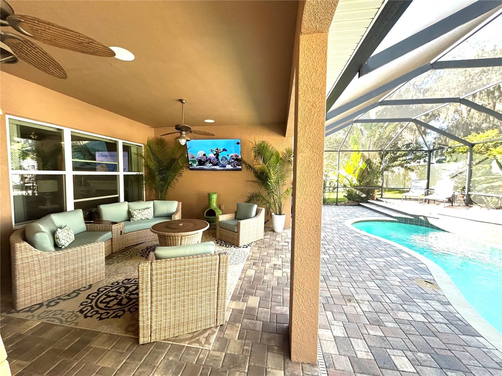 1212 LOREA LN — photo 43