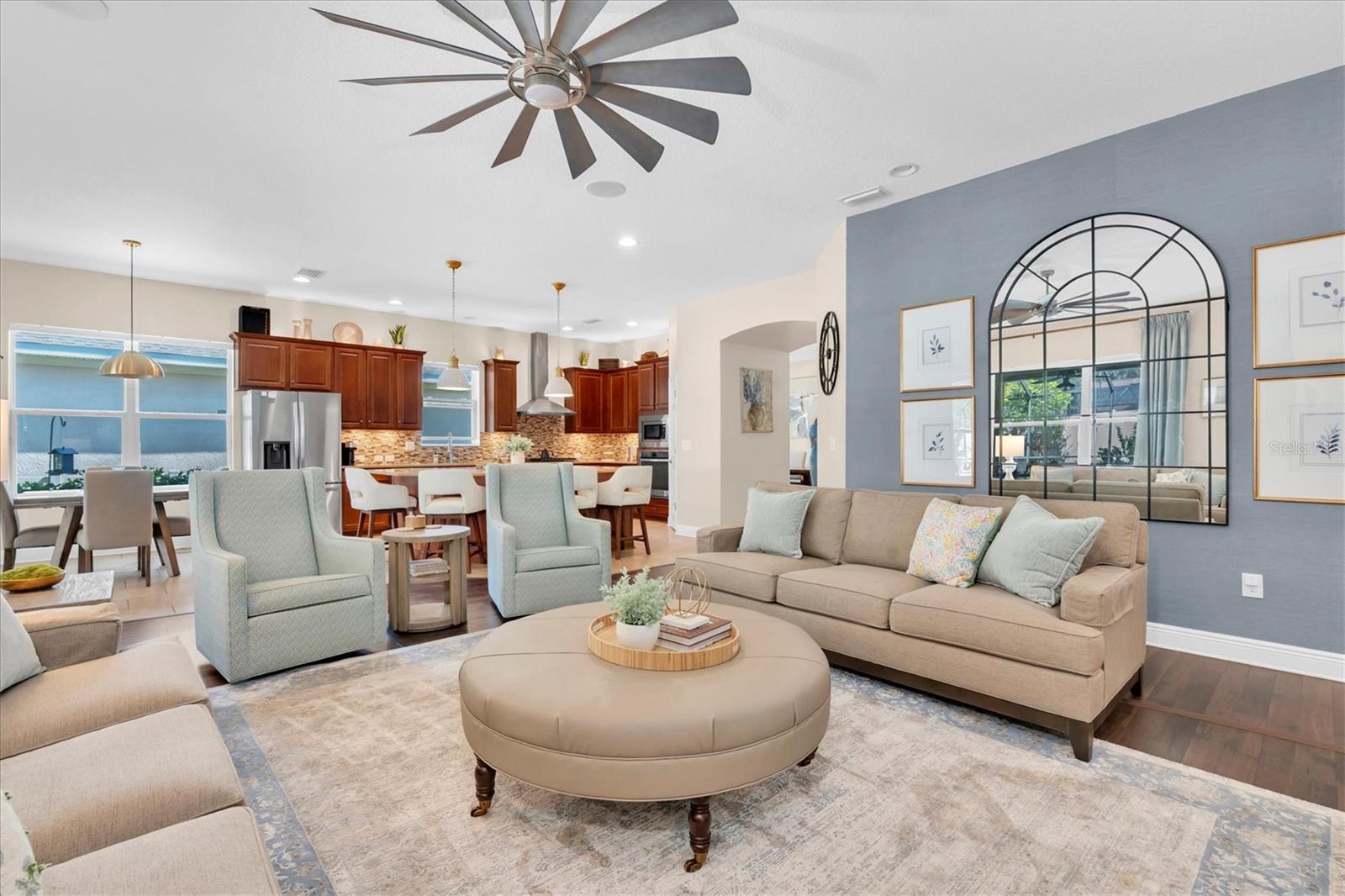 1212 LOREA LN — photo 3