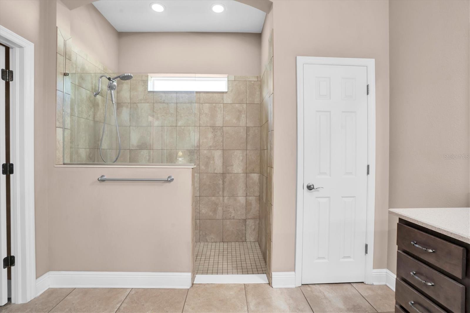 1212 LOREA LN — photo 28