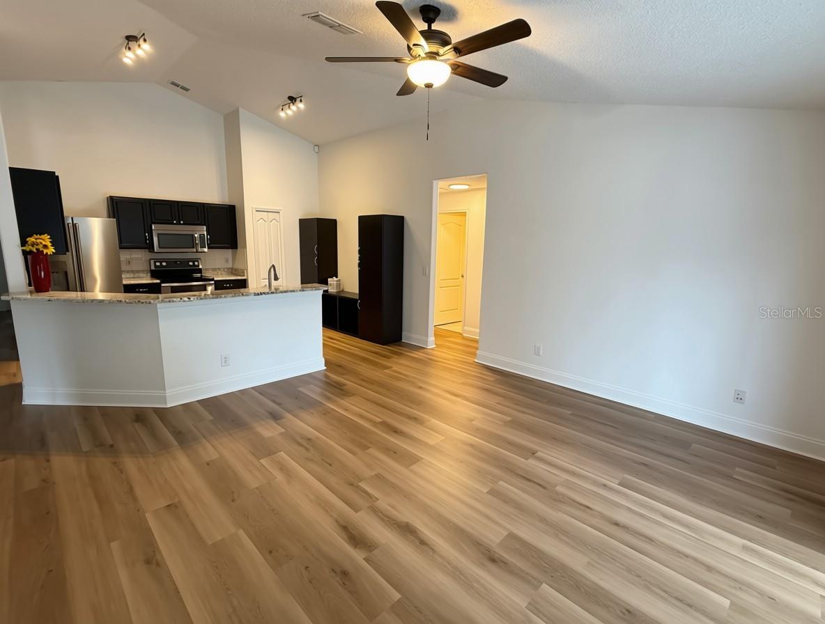 5325 WATSON RD — photo 6