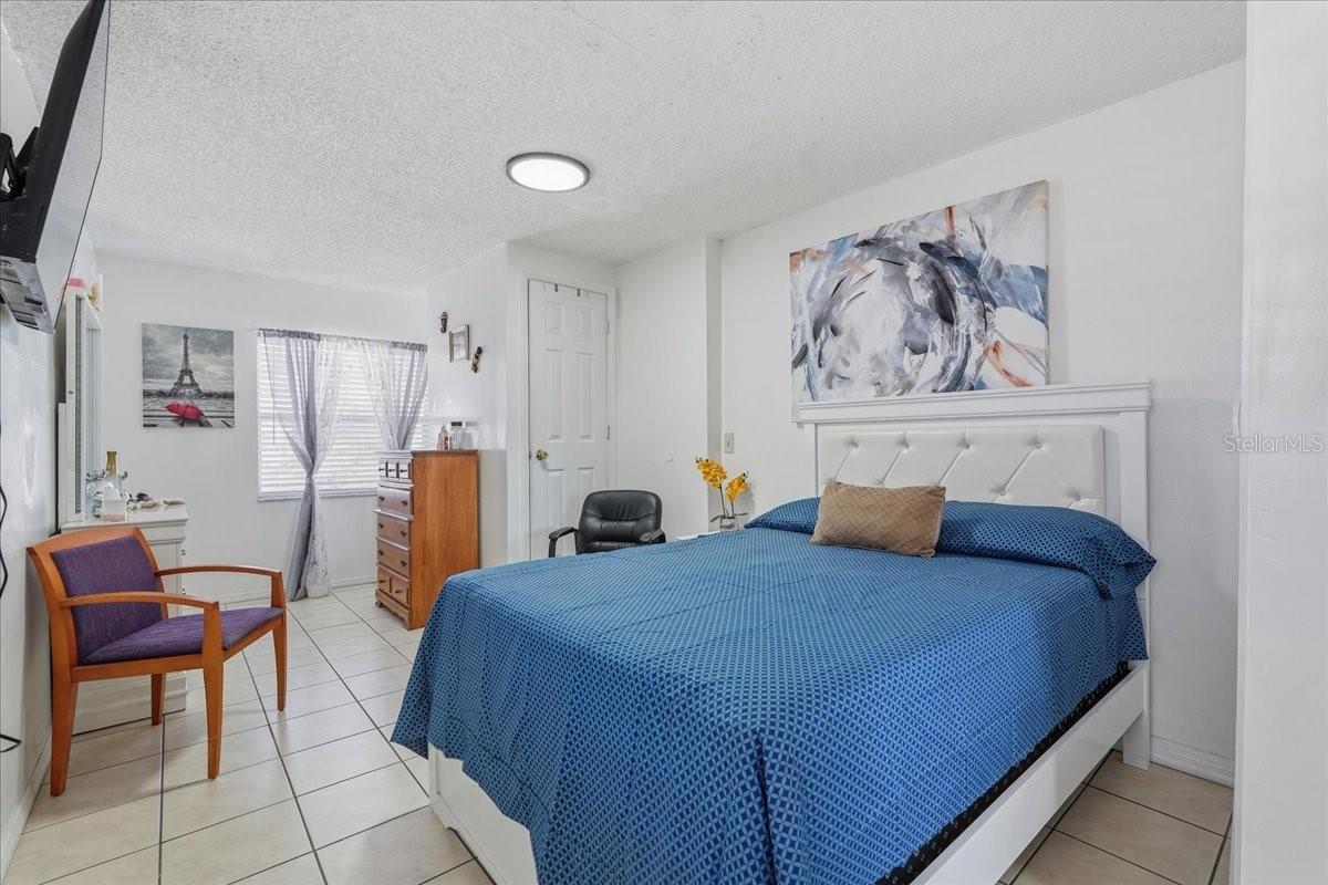 7603 WOODLAND OAKS CT — photo 44
