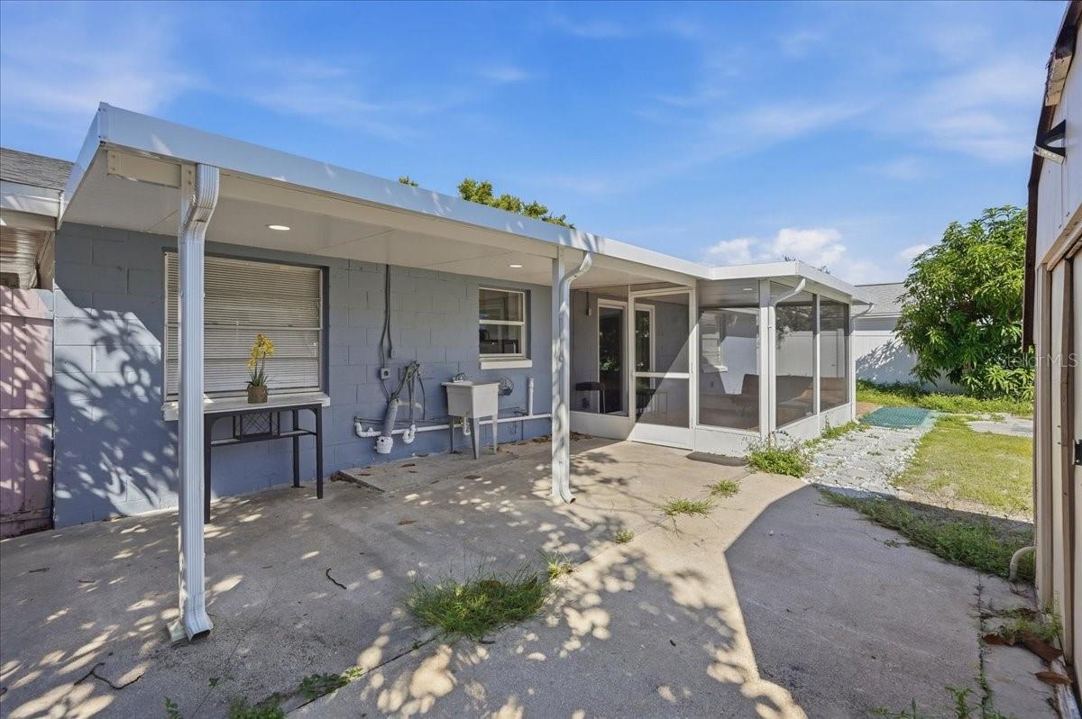 7603 WOODLAND OAKS CT — photo 35