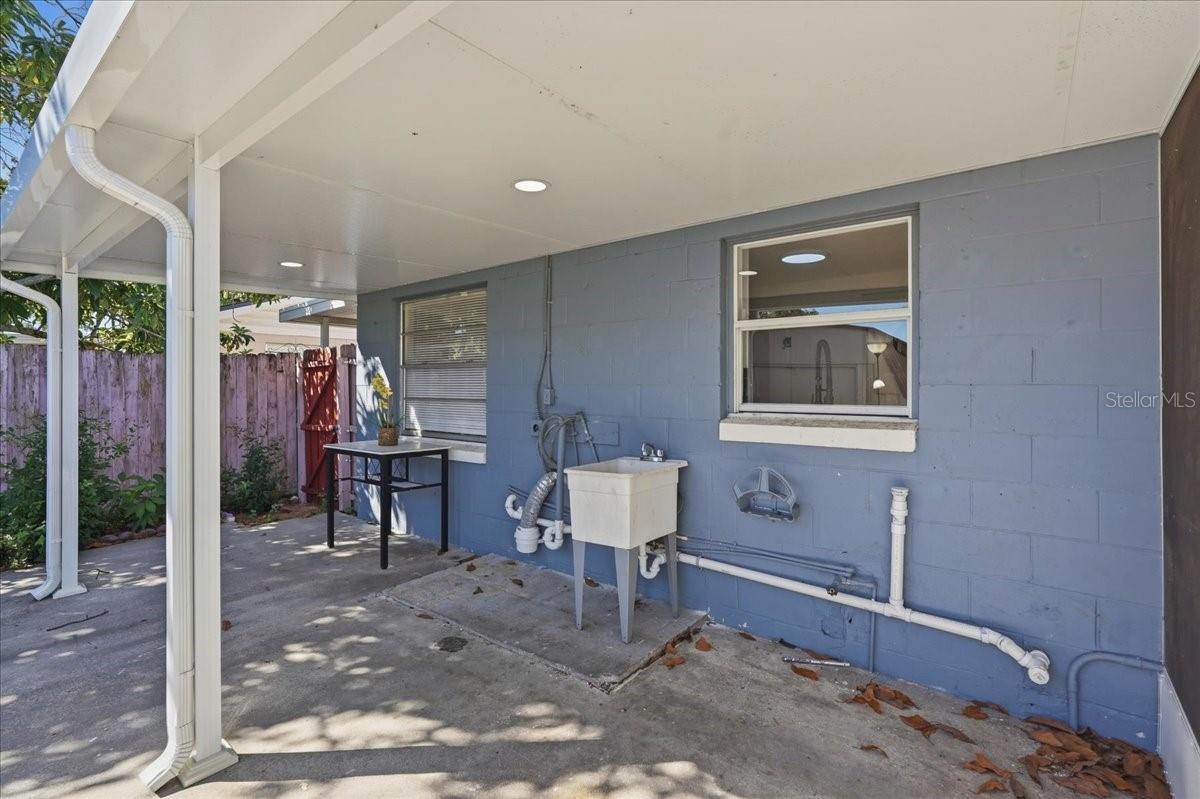 7603 WOODLAND OAKS CT — photo 31