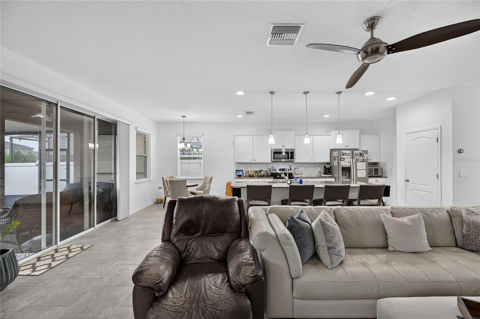 10619 SCENIC HOLLOW DR — photo 16