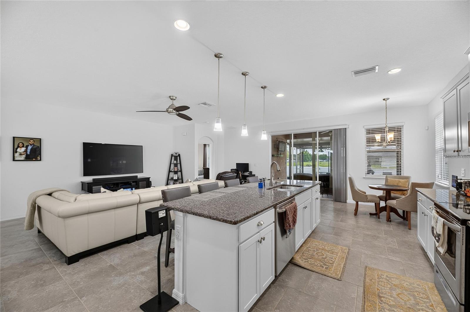 10619 SCENIC HOLLOW DR — photo 5