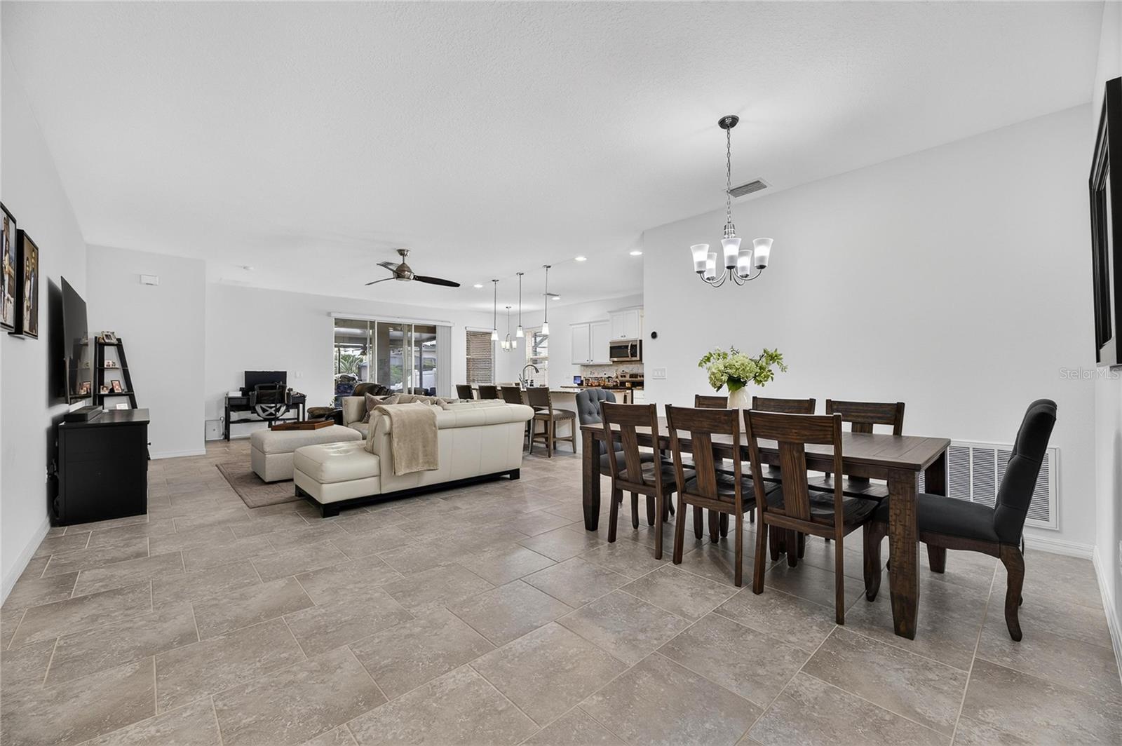 10619 SCENIC HOLLOW DR — photo 6