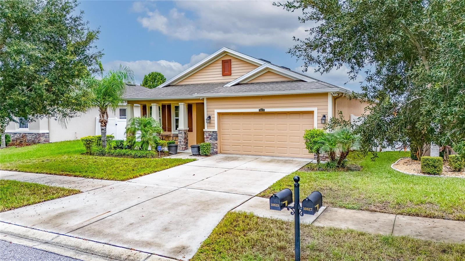 10619 SCENIC HOLLOW DR — photo 51