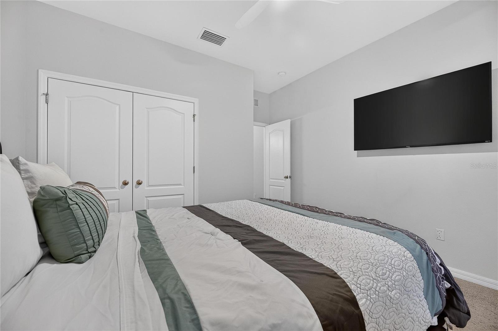 10619 SCENIC HOLLOW DR — photo 20