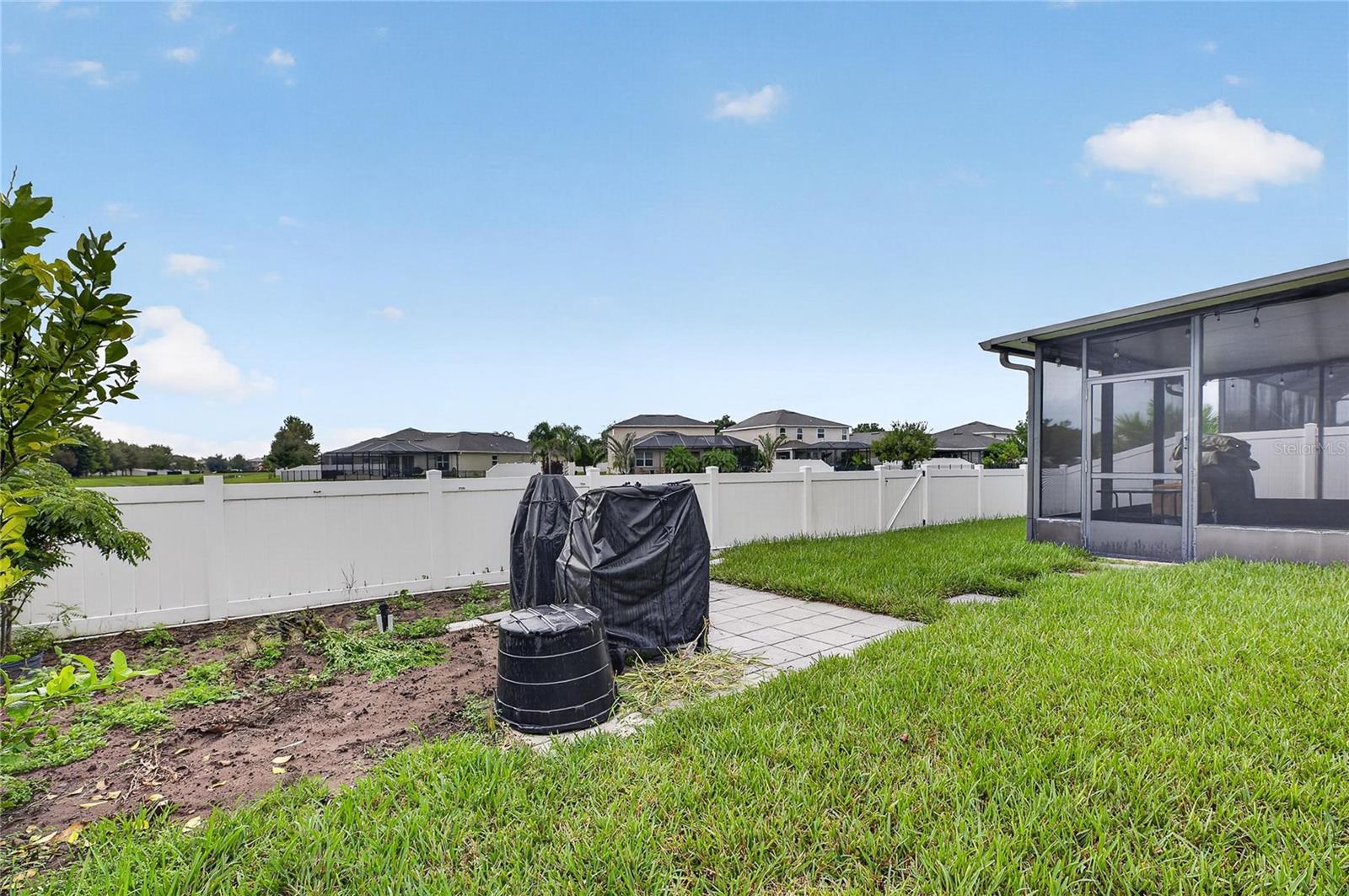 10619 SCENIC HOLLOW DR — photo 42