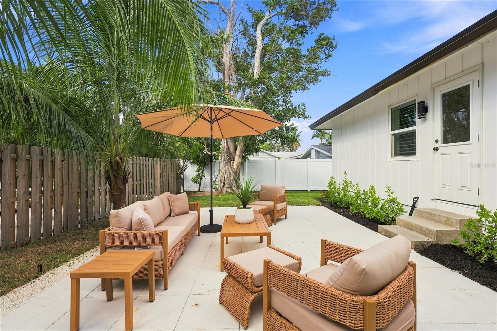 700 LONGBOAT CT — photo 8