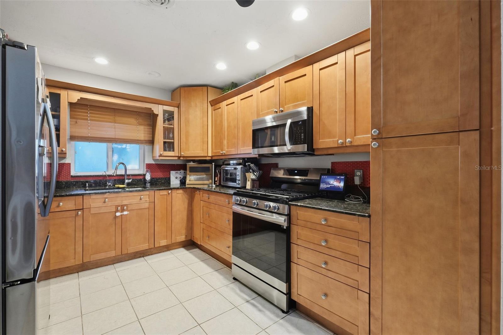 1356 WOODCREST AVE — photo 9