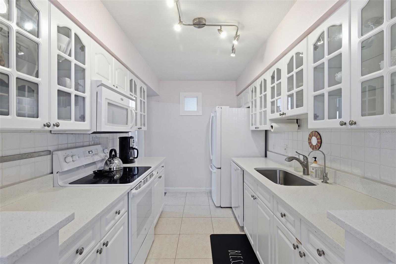 2039 PINE RIDGE DR — photo 14