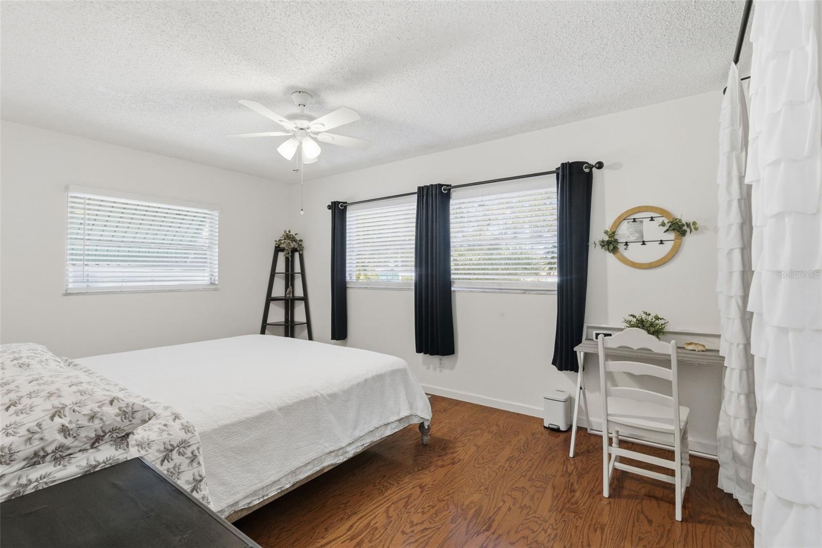 2039 PINE RIDGE DR — photo 20
