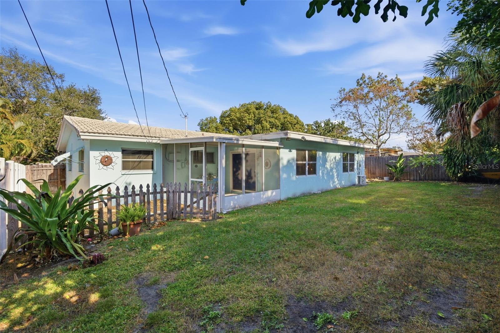 2039 PINE RIDGE DR — photo 30
