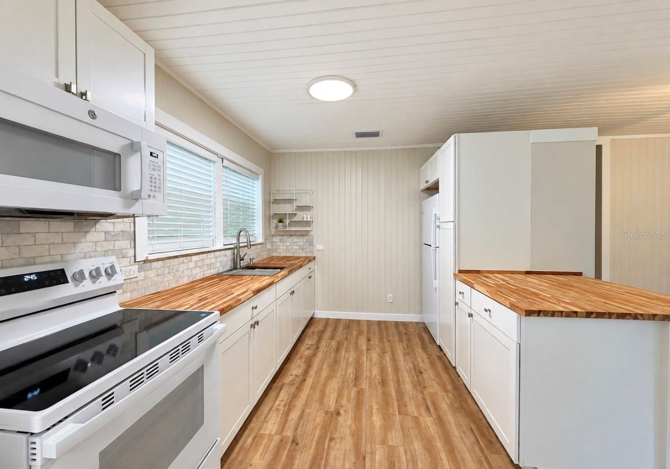 1204 N MORNINGSIDE DR — photo 11