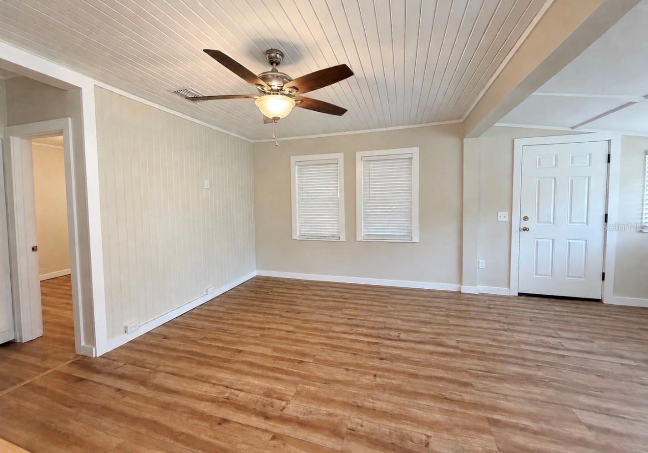 1204 N MORNINGSIDE DR — photo 13