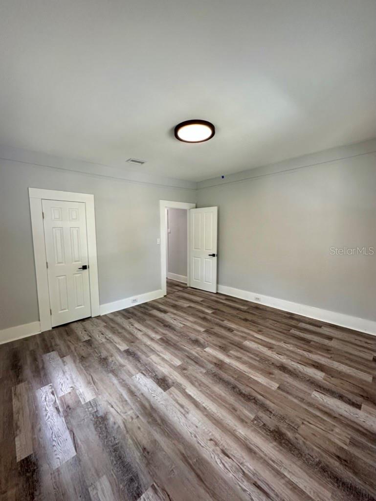 1021 E CAYUGA ST — photo 15