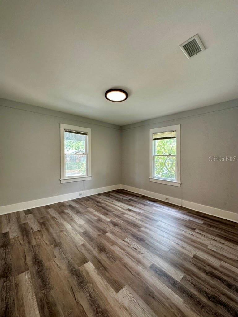 1021 E CAYUGA ST — photo 13