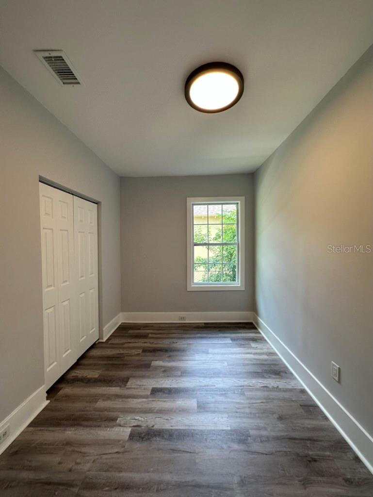 1021 E CAYUGA ST — photo 17