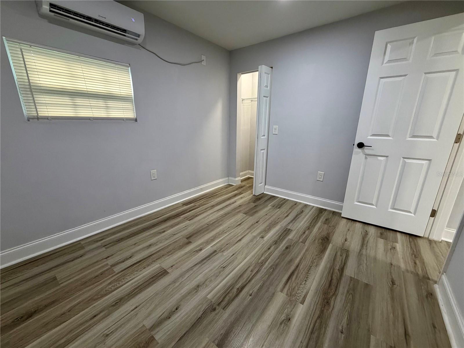 1021 E CAYUGA ST — photo 30