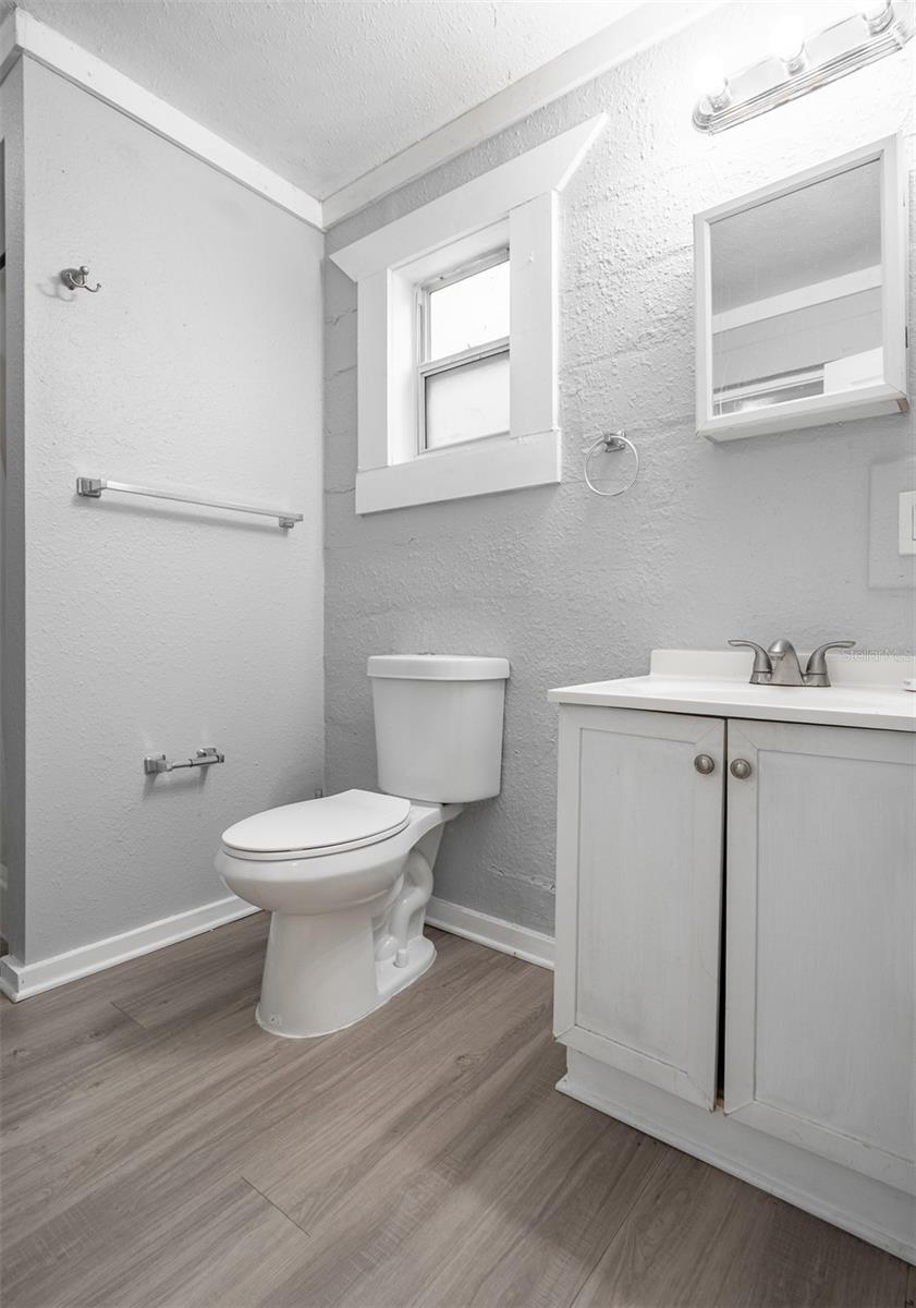 4009 N 27TH ST — photo 32