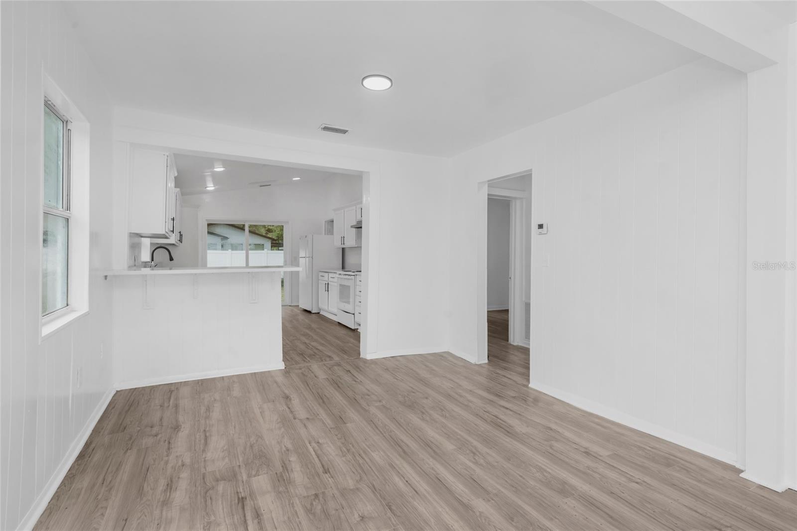 8021 N EDISON AVE — photo 19
