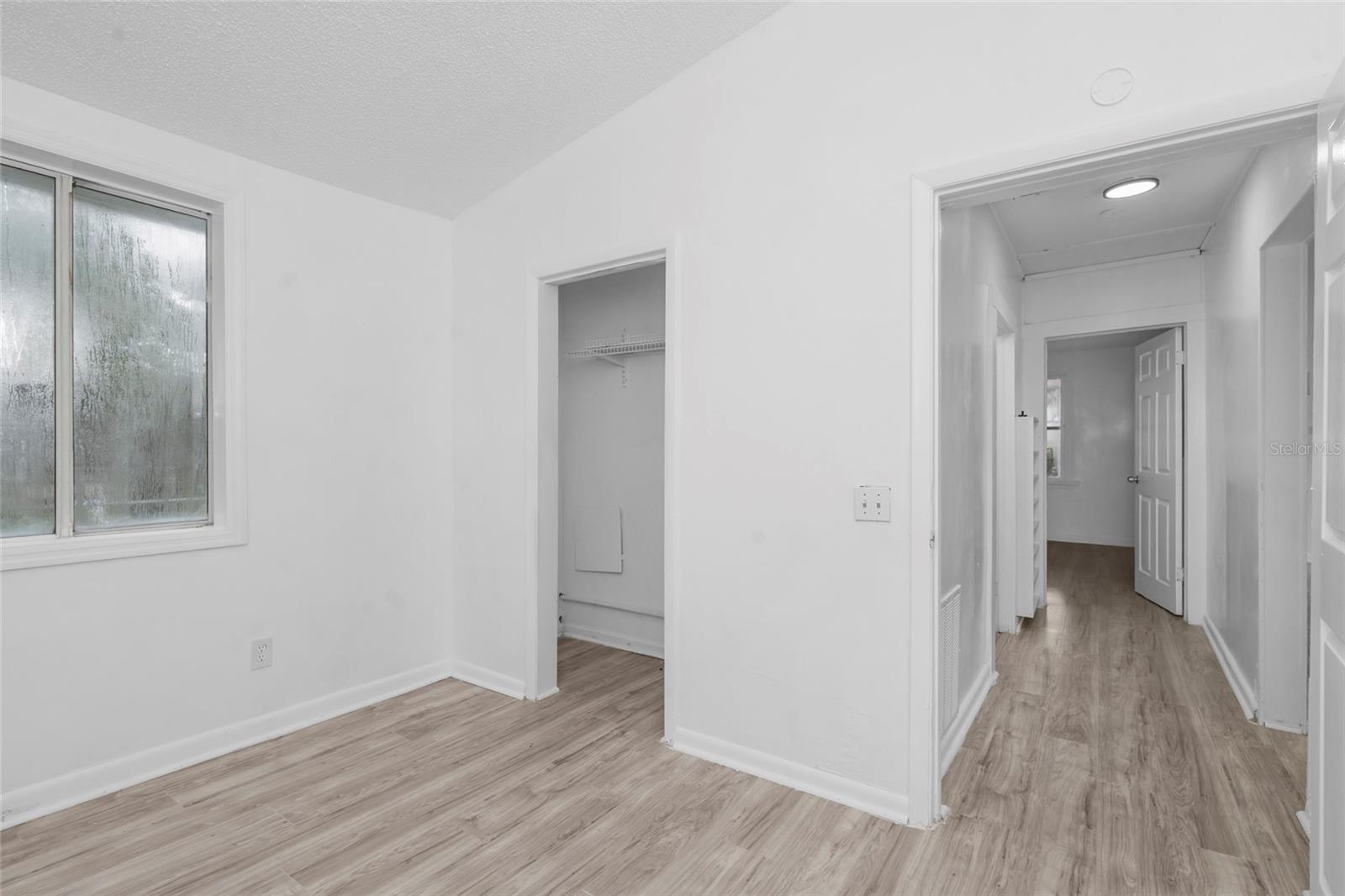 8021 N EDISON AVE — photo 24