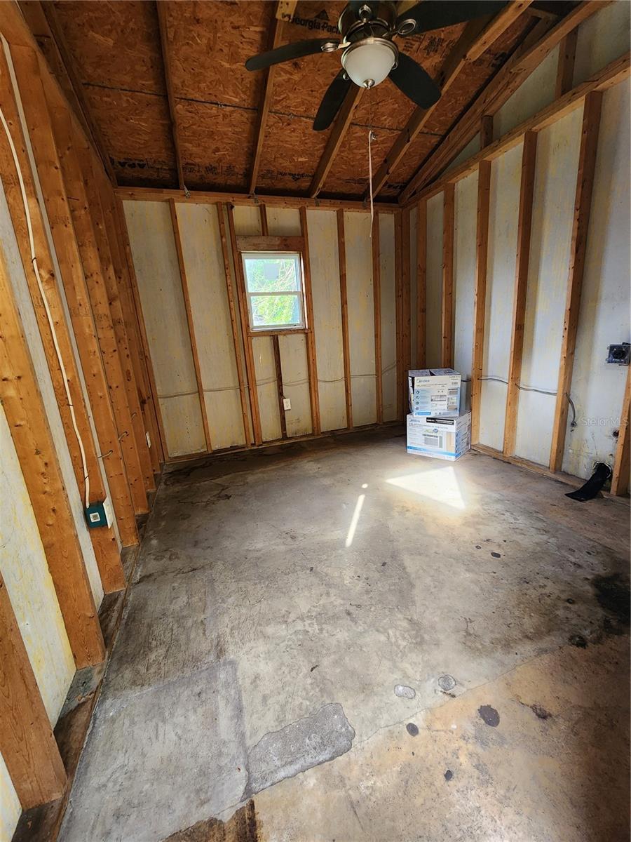 14851 DADE ST — photo 16