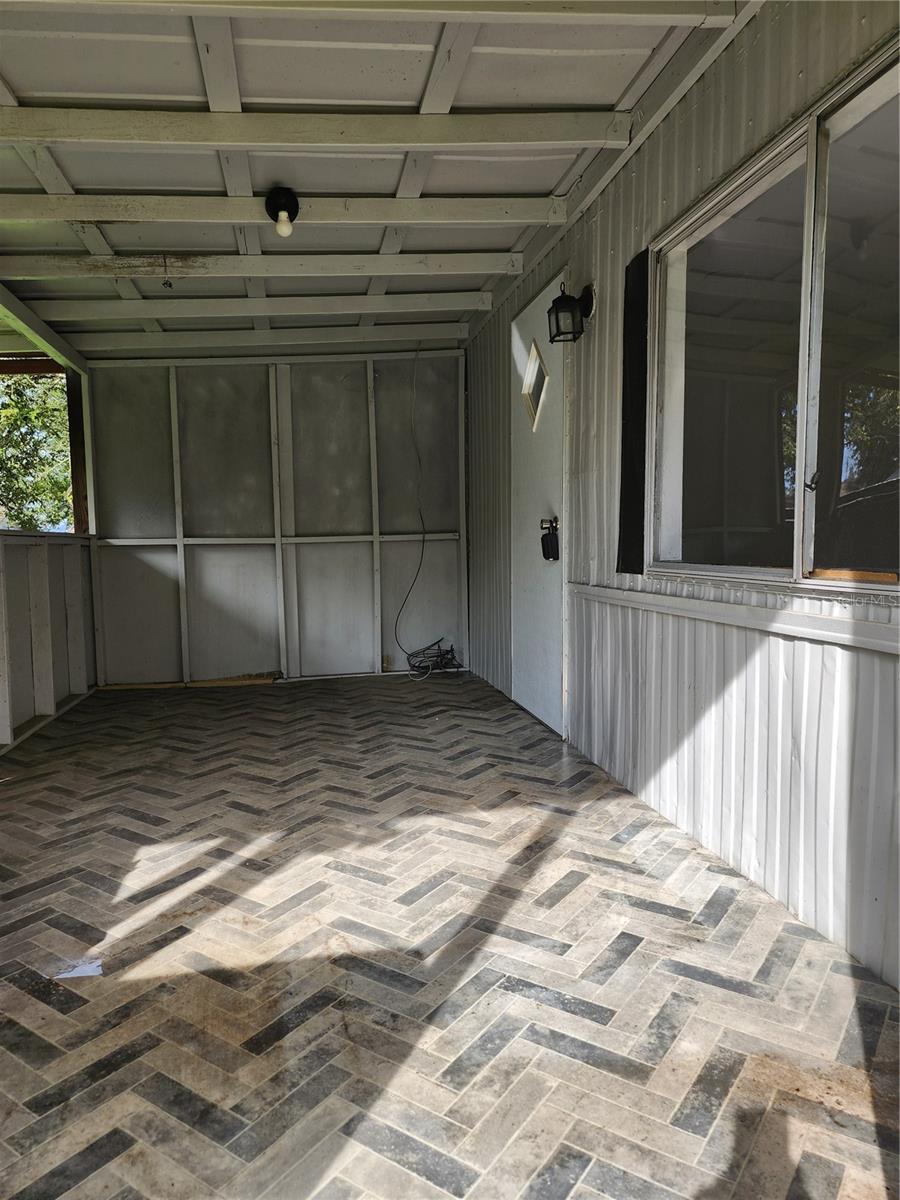 14851 DADE ST — photo 17