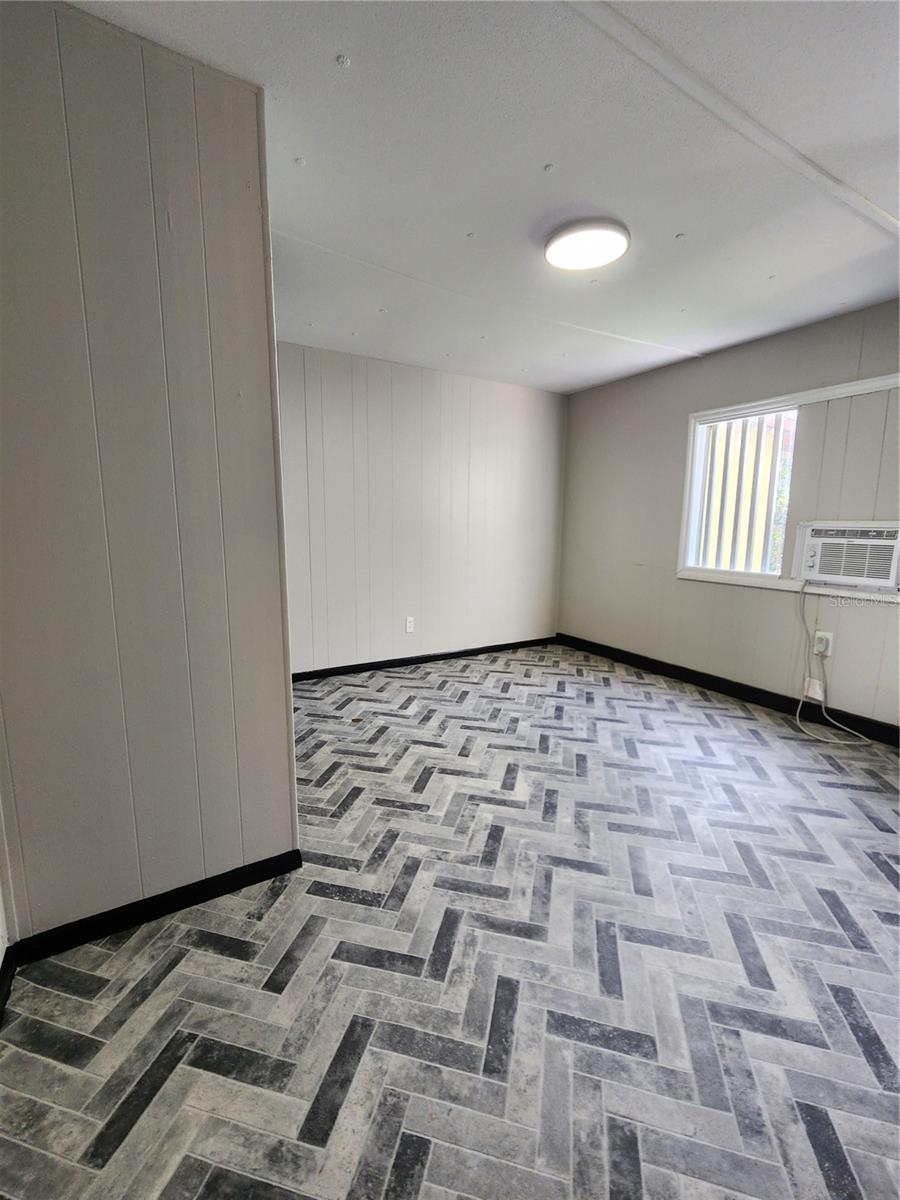 14851 DADE ST — photo 13