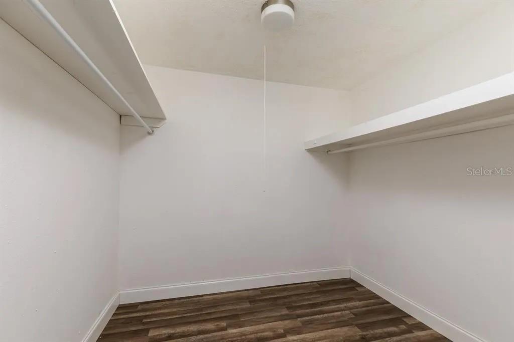 1201 E CAYUGA ST — photo 14