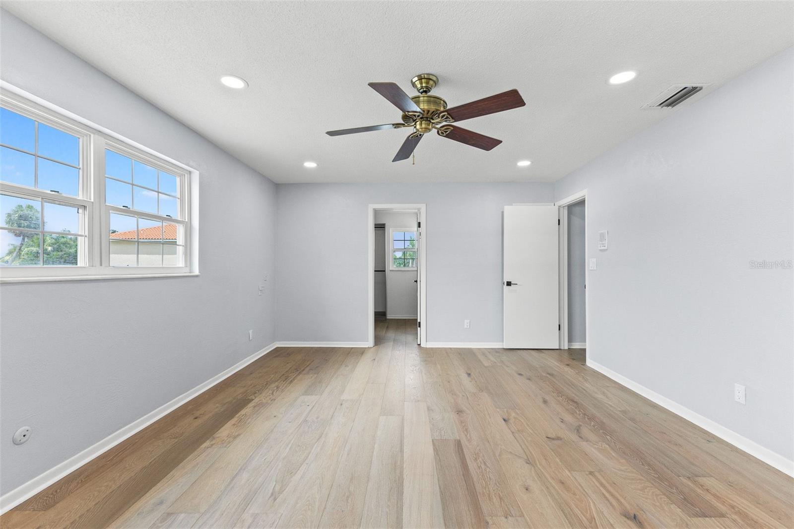 4000 14TH WAY NE — photo 48