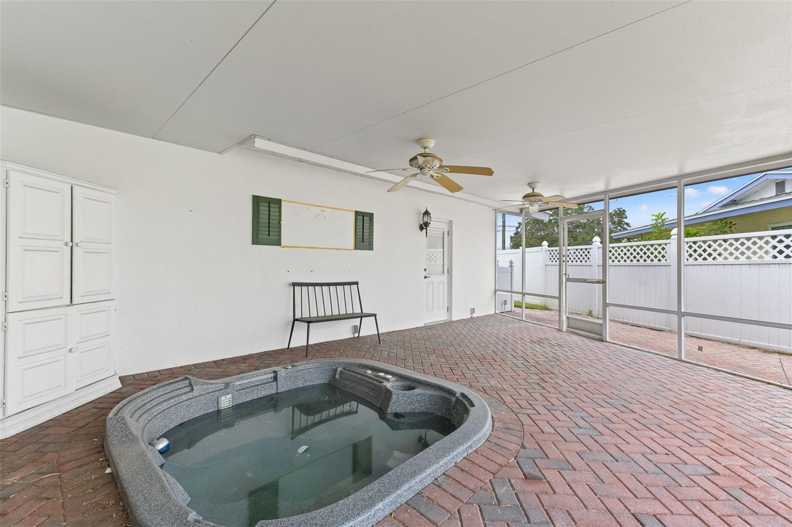 4000 14TH WAY NE — photo 20