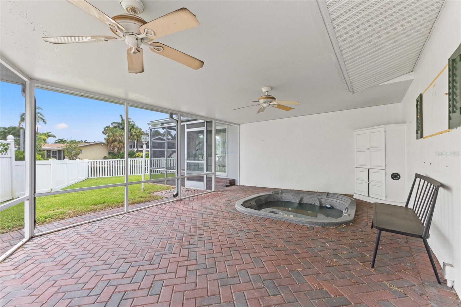 4000 14TH WAY NE — photo 18