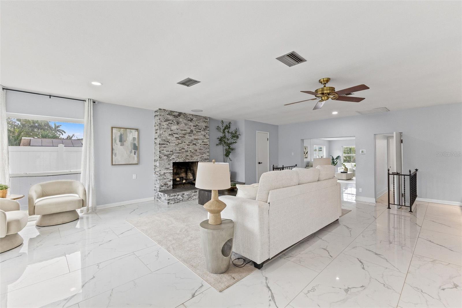 4000 14TH WAY NE — photo 32