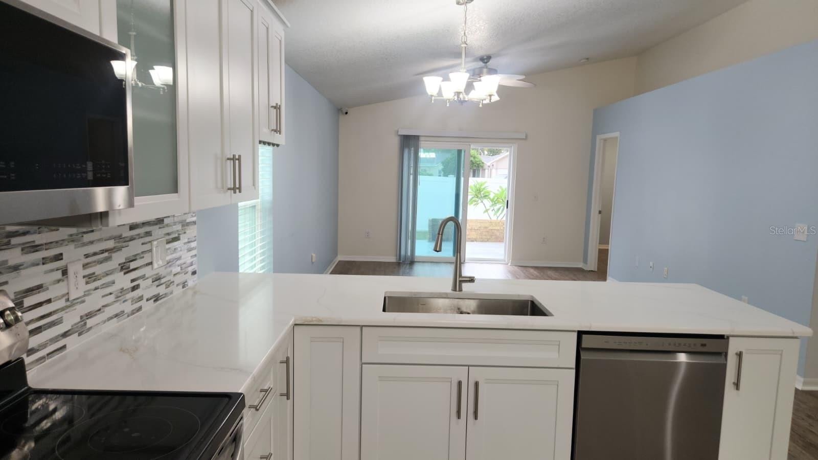 8330 GOLDOME DR — photo 11